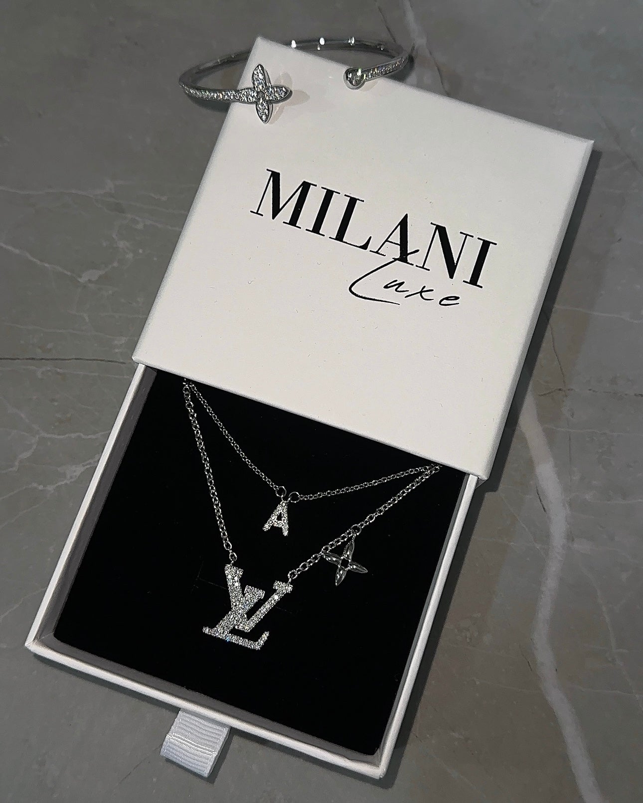 Leya Necklace Silver