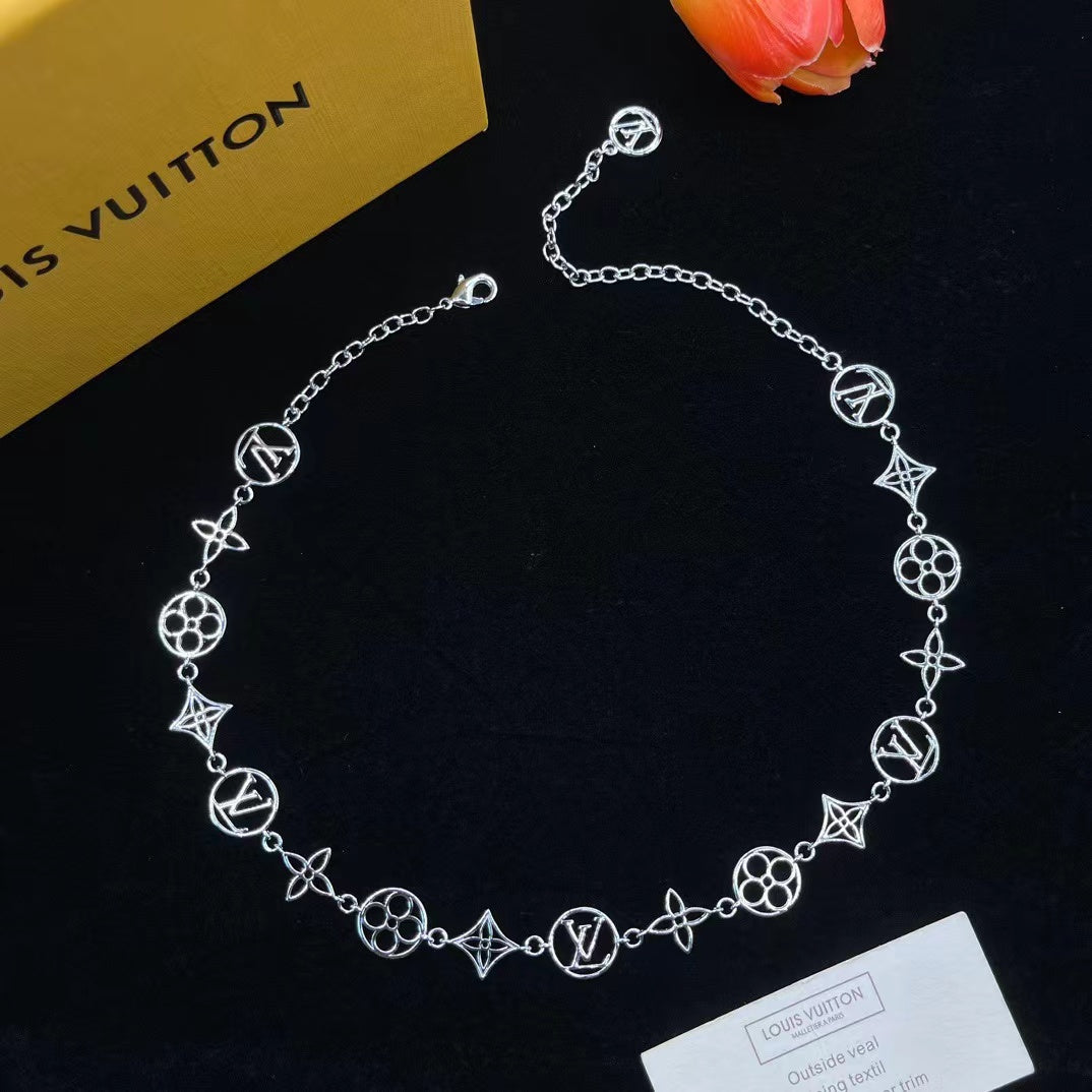 EXCLUSIVE | Almira Bloom Necklace