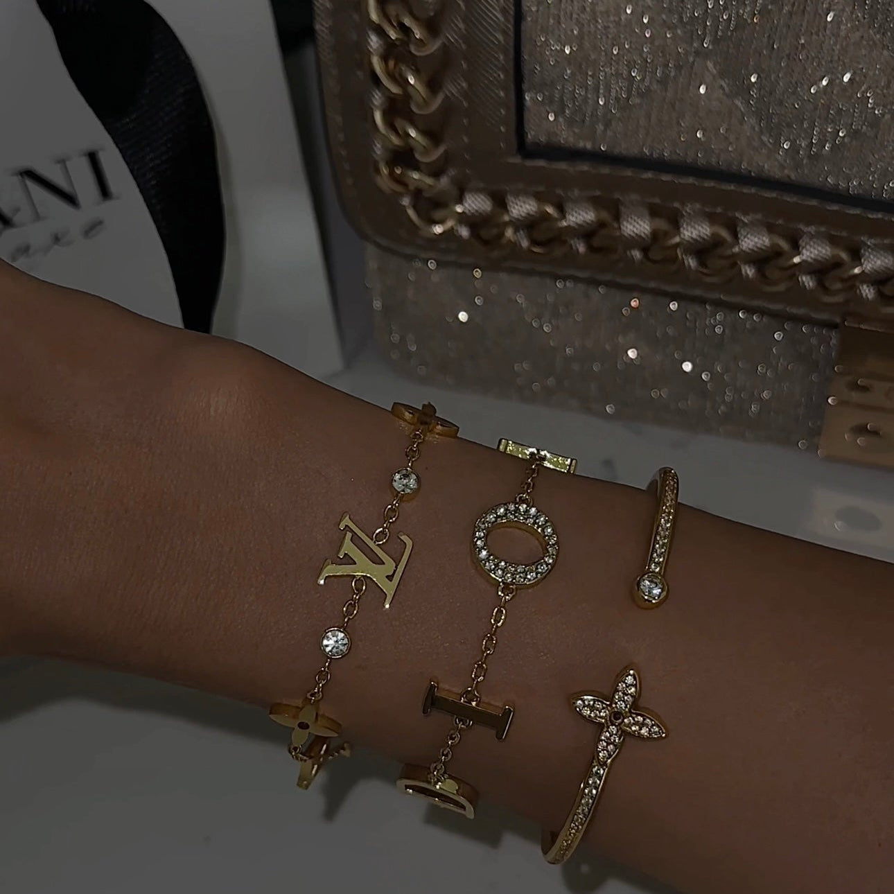 EXCLUSIVE | DR Bracelet Gold