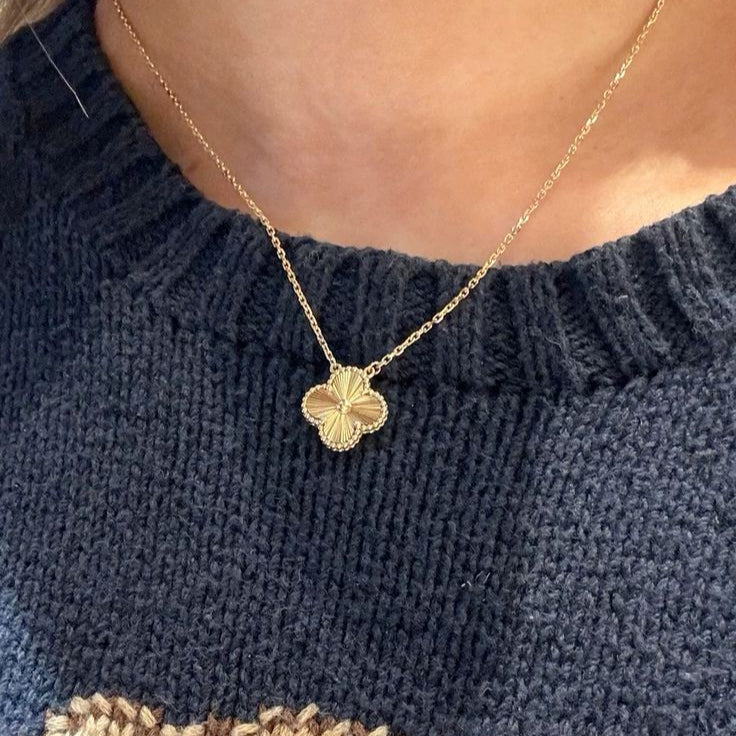 Clover Necklace Gold